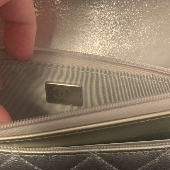 Chanel ❌❌❌SOLD❌❌❌WOC Matallic Color - Picture 9 of 9